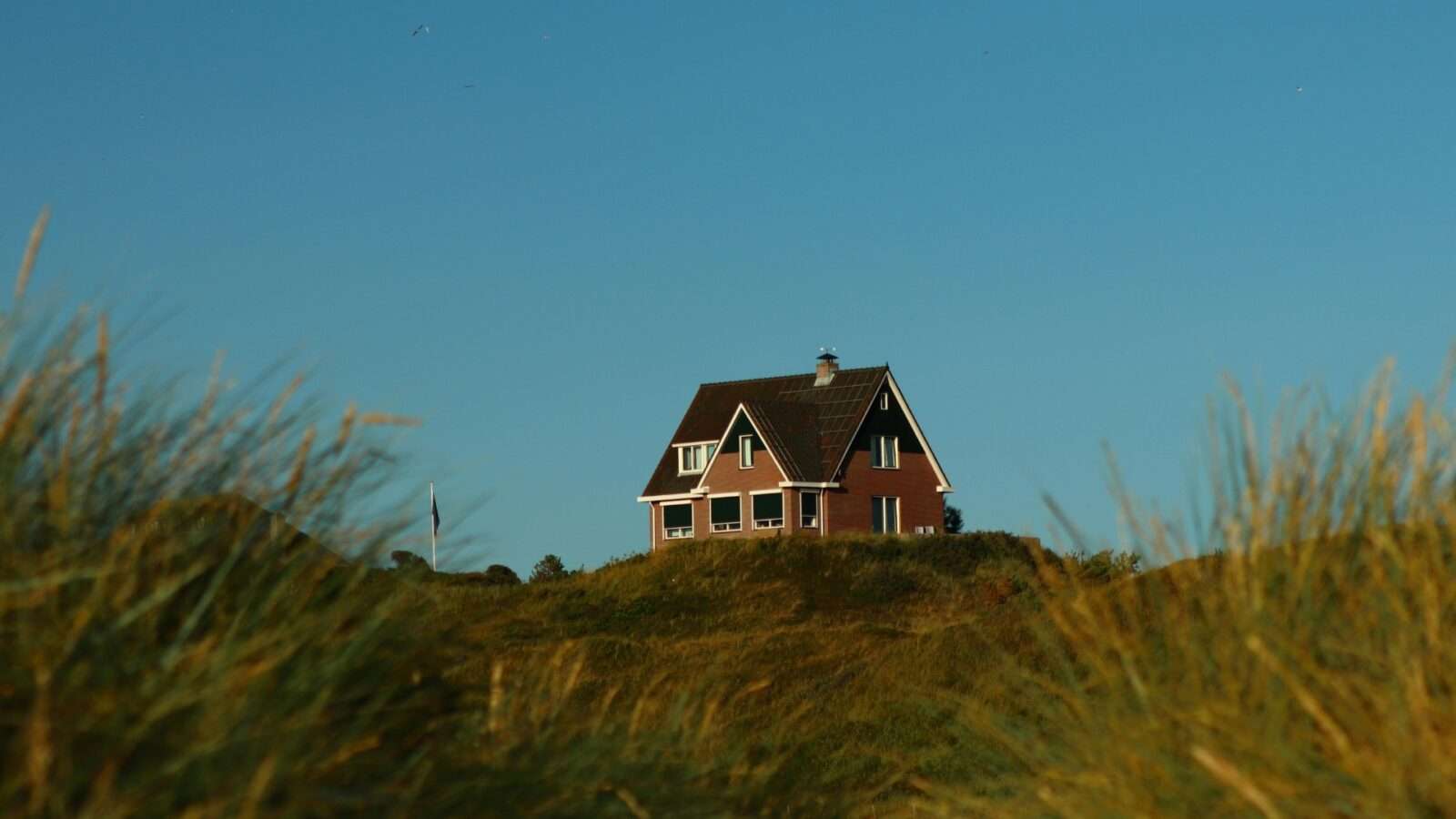 Is It Smarter to Get the House or the Retirement Money in a Divorce?