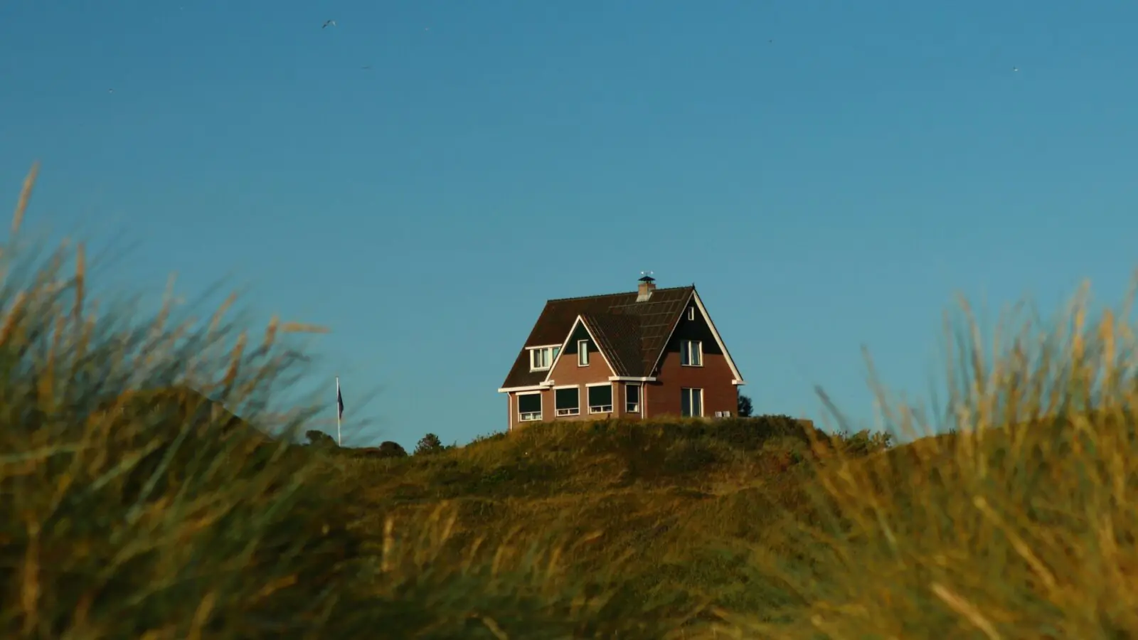 Is It Smarter to Get the House or the Retirement Money in a Divorce?